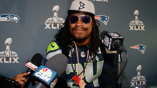 Feast Mode: Marshawn Lynch Hands Out 200 Turkeys In Hawaii for the Culture